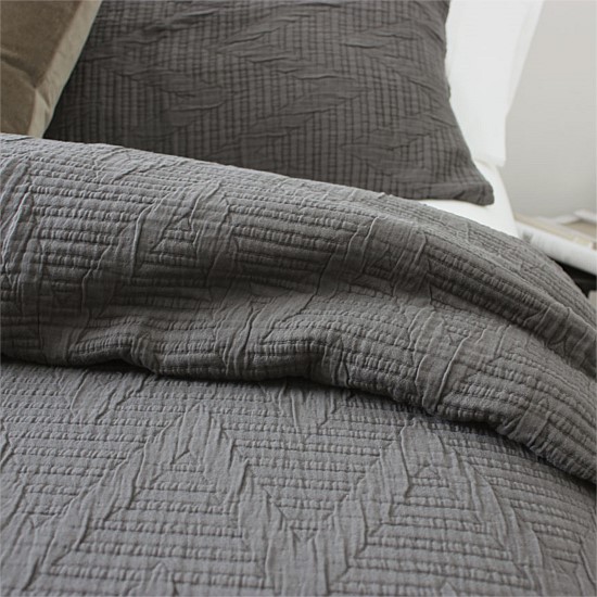 Grande Coverlet Set