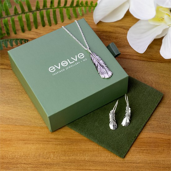 Huia Jewellery Set