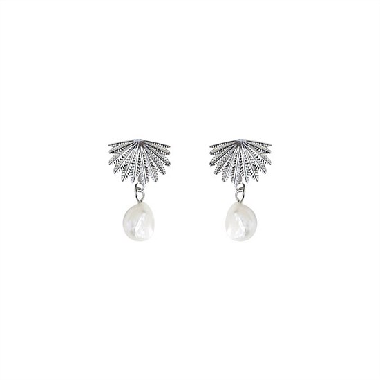Fan Tail Pearl Studs Silver