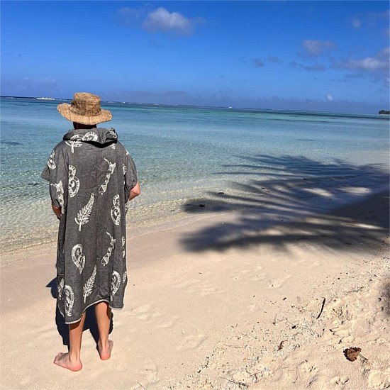 Kiwi Adult Hooded Towel