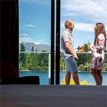 Crowne Plaza Queenstown - Couples Package