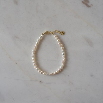 Pretty in Pearls Bracelet