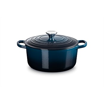 Signature Cast Iron Round Casserole 26cm